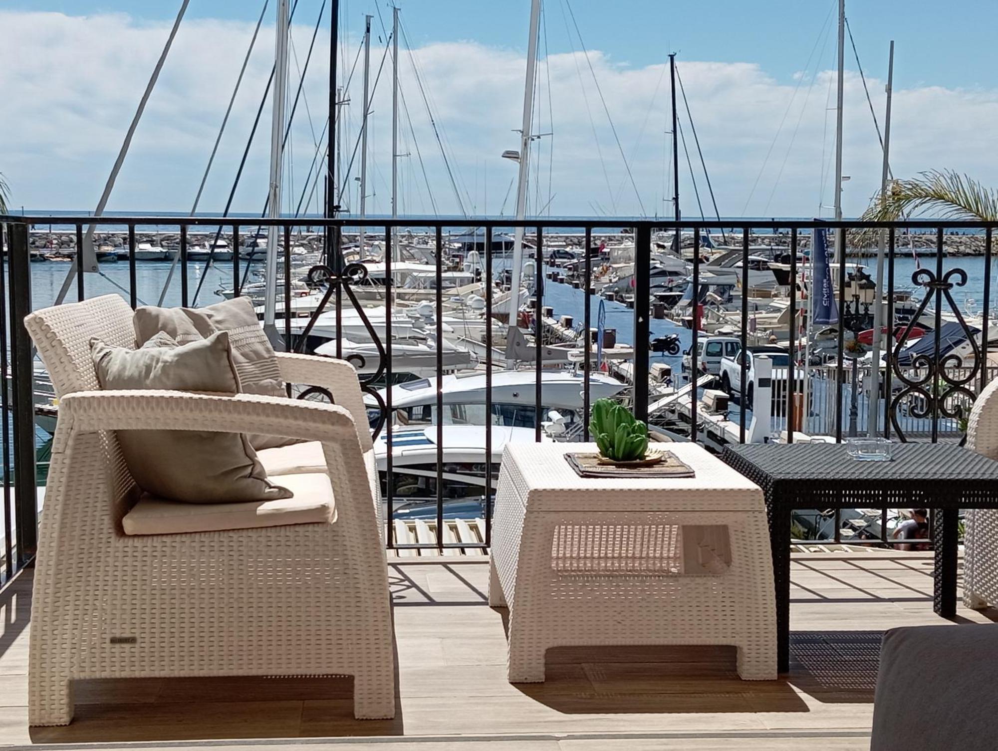 Sea Front Apartment In Puerto Banus Marbella Exterior photo